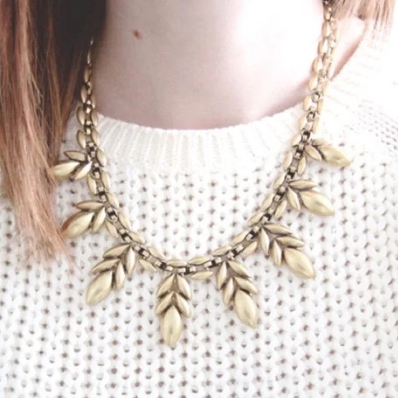 Stella & Dot | Versatile Crystal Encrusted Birdie Feather Statement Neck… - Picture 14 of 16